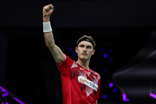 日本队险胜中国队，安赛龙点燃赛场