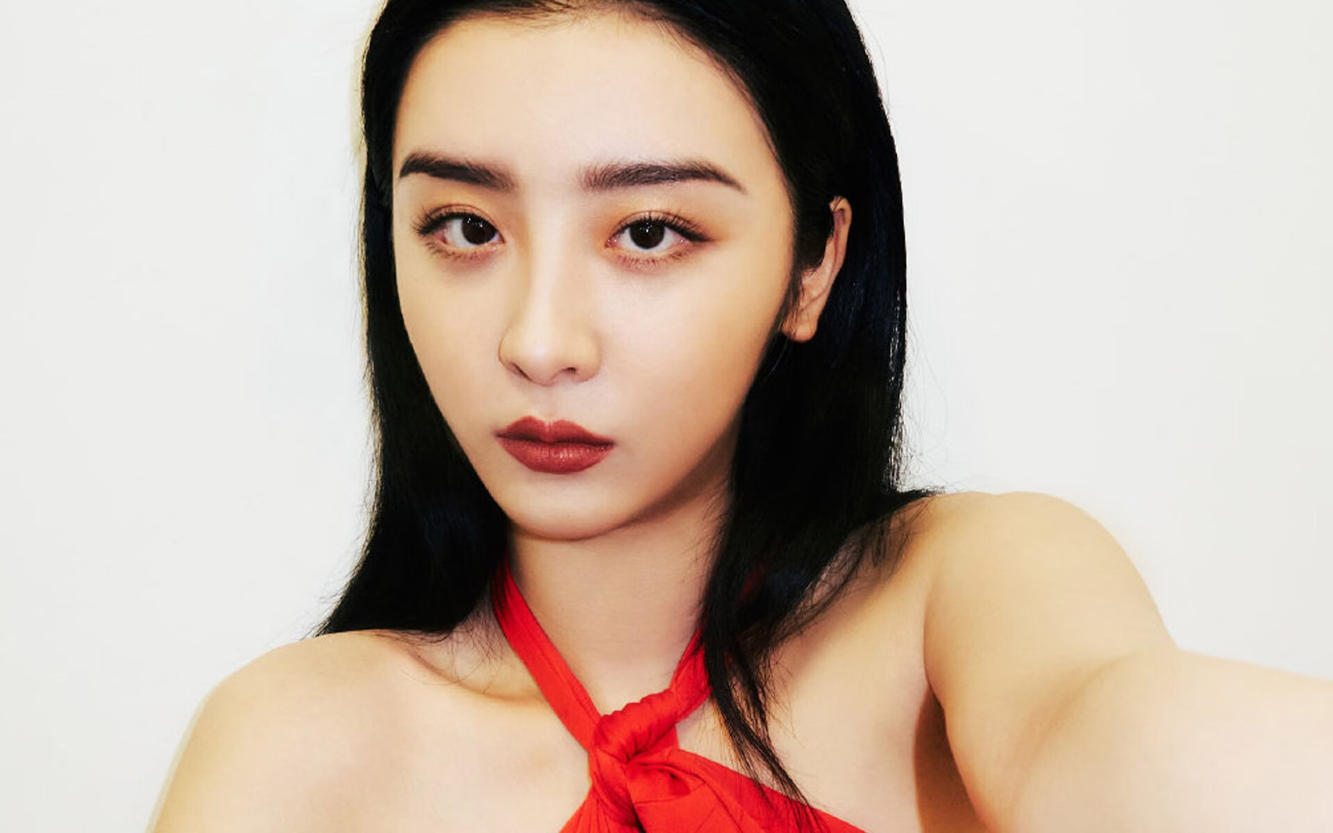 虚拟绿茵场，当突尼斯速胜秘鲁的算法中，本泽马的AI投影接管了世界排名争夺战